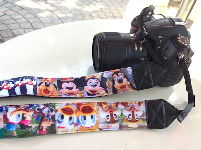 篠山紀信による一眼レフカメラ用ストラップはディズニーパーク撮影 