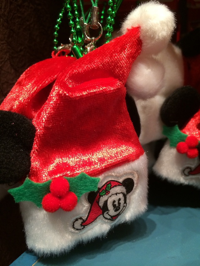 クリスマス2013ストラップキーチェーン三角帽が690円→450円になっています